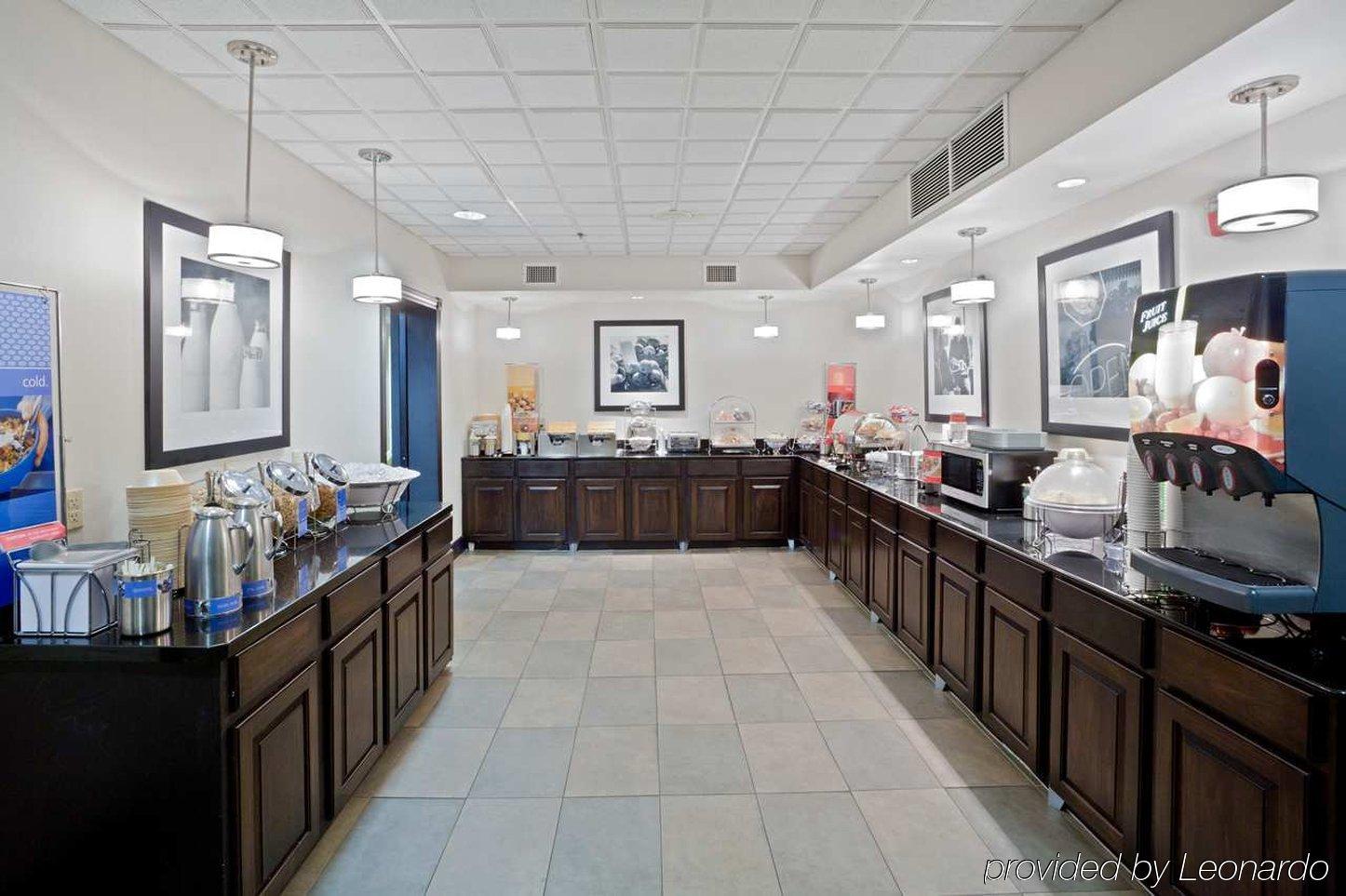 Hampton Inn Cleveland-Airport/Tiedeman Road Brooklyn Restoran fotoğraf